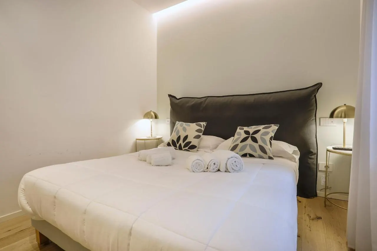 Apartment Milan Luxury Gem-Hosted By Sweetstay