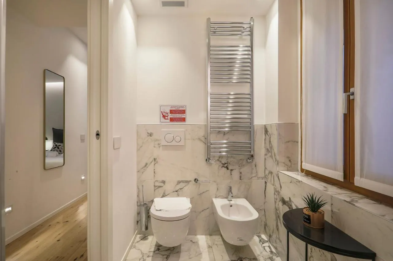 Milan Luxury Gem-Hosted By Sweetstay 0*,  Italy